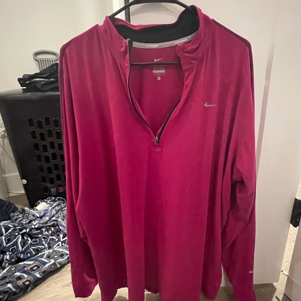 Nike Dry Fit pullover. 3x